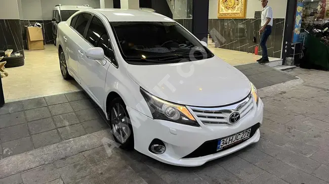 سيارة Toyota Avensis/1.6Elegant Extra موديل 2013  تعمل بالغاز  المسال إمكانية التقسيط عبربطاقة الائتمان