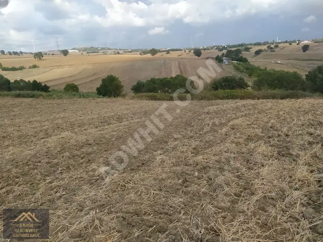 A suitable land for investment with an area of 752 m², accessible by a road, in a good location in DEĞİRMENKÖY.