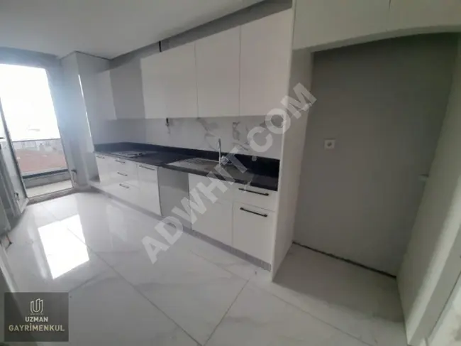 A 3+1 apartment in a one-year-old building with a closed parking lot on REŞİTPAŞA Street in the center of AVCILAR.