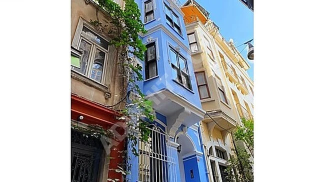 Complete building for sale, in BEYOĞLU ASMALI MESCİT ŞEHBENLER STREET