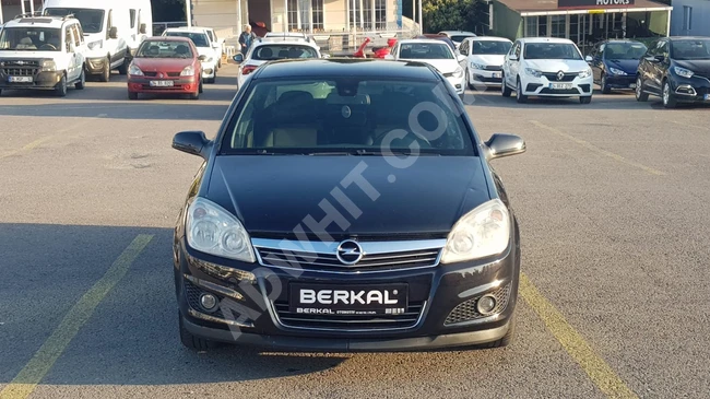 سيارة  Opel Astra 1.3 CDTI COSMO موديل 2008 ناقل حركة يدوي