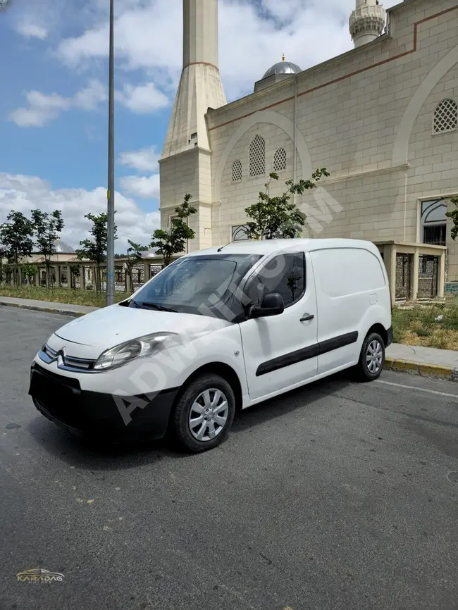 BERLINGO 2015 - In excellent condition with low mileage and full maintenance - from KARADAĞ MOTORS