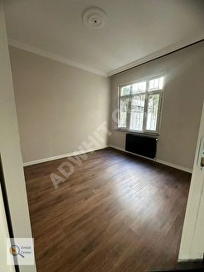 2+1 apartment for sale with natural gas heating in Fatih Çapa - from Emlak Center