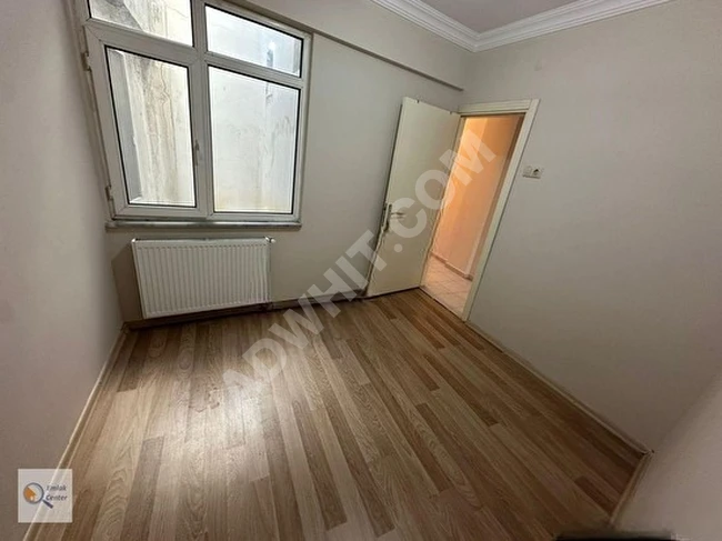 2+1 empty apartment for sale in Fatih Çapa - by Emlak Center