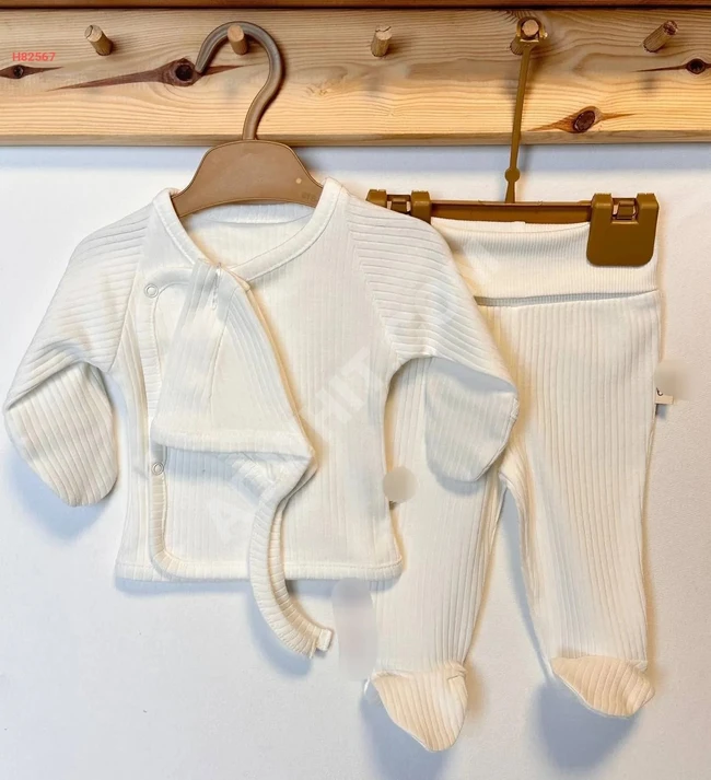 Baby pajamas with long sleeves