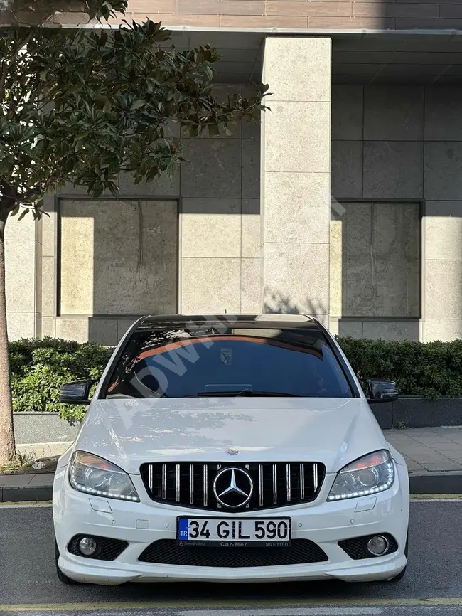 2011 -  Mercedes C180 SEDAN - قطعتين طلاء موضعي