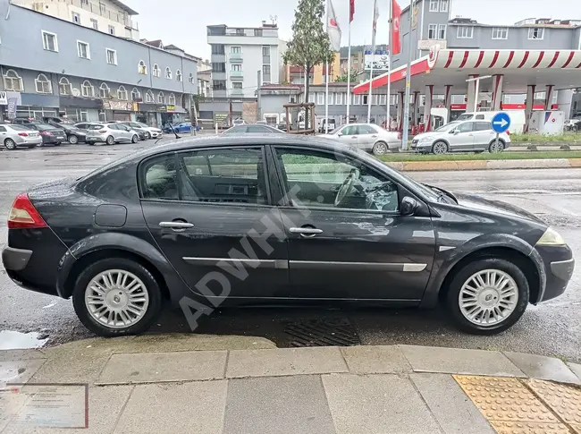 سيارة RENAULT MEGANE موديل 2006   - 235 ألف كم - بدون تغييرات - حزمة كاملة المواصفات