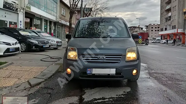 Ford Tourneo Connect 2012 model with low mileage of 190,000, full clean package.