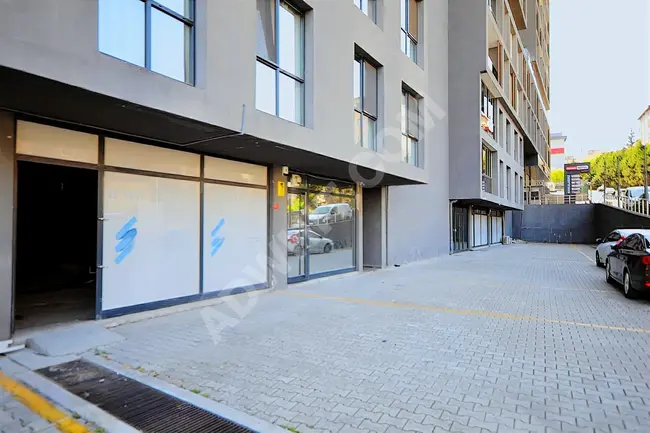 Shop for rent with an area of 160 square meters in the TOYA MODA complex from ÇAMUR