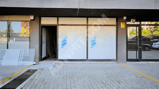 Shop for rent with an area of 160 square meters in the TOYA MODA complex from ÇAMUR