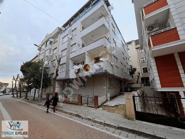 Complete building for sale, with a land area of 237 square meters, consisting of 7 floors, in Avcılar.