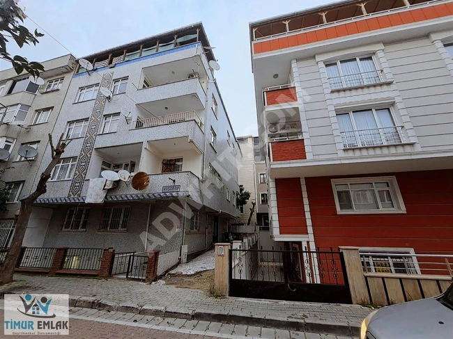 Complete building for sale, with a land area of 237 square meters, consisting of 7 floors, in Avcılar.