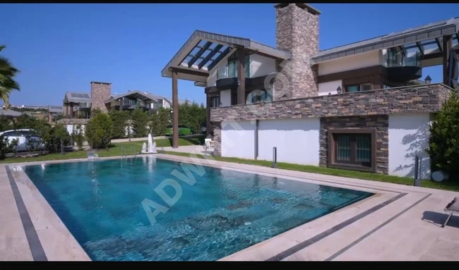 Villa for rent in the most prestigious complexes of Istanbul.