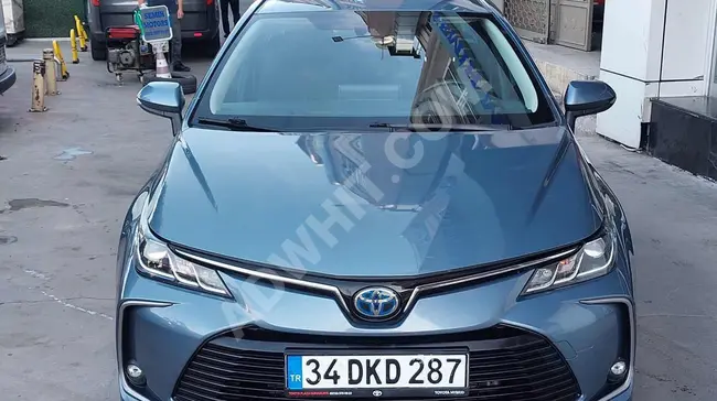 سيارة TOYOTA COROLLA 1.8موديل 2020 - HYBRID لون LANSMAN