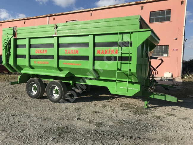 Pool tank trailer