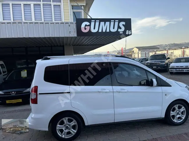 Ford Tourneo Courier, نظيفة ومحافظ عليها وتستهلك الوقود بشكل اقتصادي.