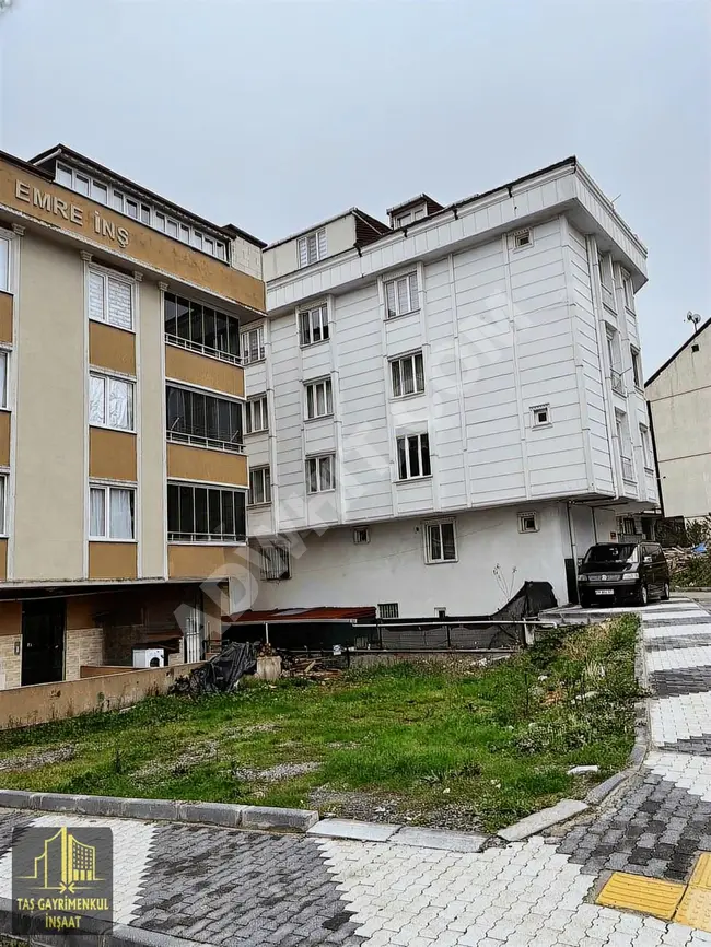 FİYAT DÜŞTÜ ARNAVUTKÖY MERKEZDE KÖŞE BAŞI 226 m2 4 KAT İMARLI