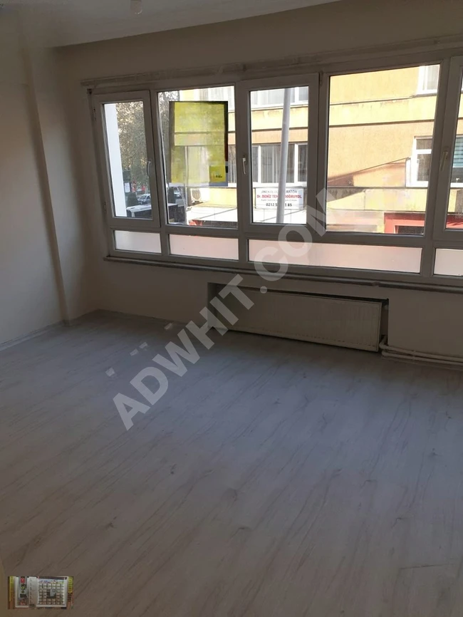 An apartment on the first floor suitable for business with an elevator on Başvekil Street in FATİH ÇAPA.