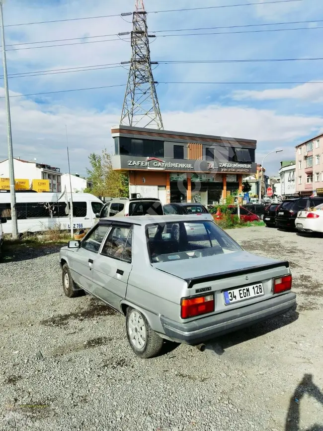 Renault موديل 1992بناءً على موديل السيارة، هي في حالة ممتازة، نظيفة، وجميع فحوصاتها سليمة. كما أنها موفرة جداً في استهلاك الوقود.