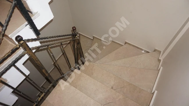 Luxury 2+1 apartment, 8 years old in a building on a floor with no expenses, Meral R1798