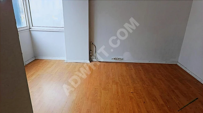 Shop for rent with an area of 250 square meters in Zeytinburnu, Telsiz neighborhood