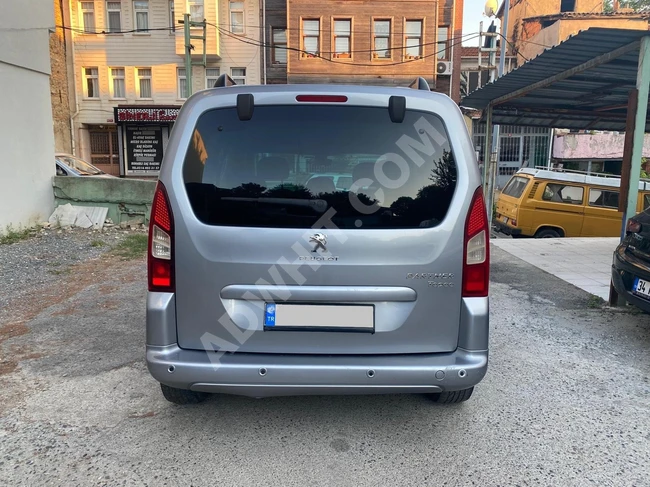 Peugeot Partner 1.6 BlueHDi Zenith for rent