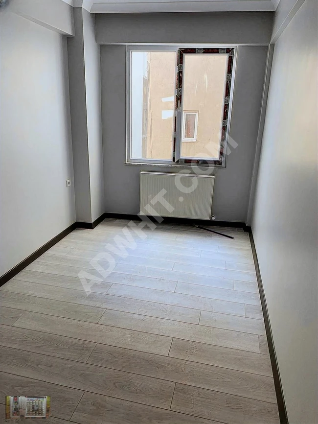 Corner apartment with an area of 2+1, new building, priced at 6,900,000 Turkish Lira in FATİH SEYİT ÖMER