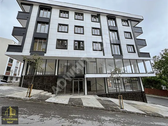 A commercial space of 650 square meters suitable for all businesses in the center of ARNAVUTKÖY.