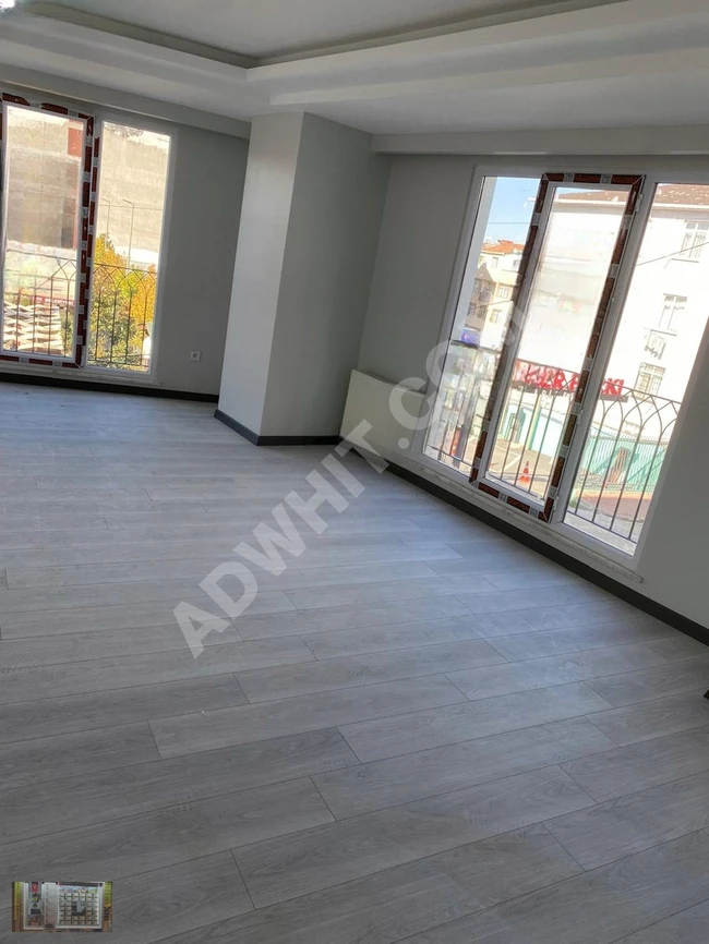 Corner apartment with an area of 2+1, new building, priced at 6,900,000 Turkish Lira in FATİH SEYİT ÖMER