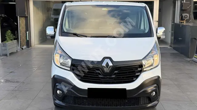 Renault Trafic with a down payment of 200,000 Turkish Lira, available with installment plans of 12, 24, or 36 months, plus 12-month installment plans via credit card.