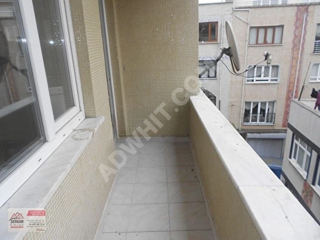 A 2+1 apartment, 12 years old, covering an area of 90 square meters on the fourth floor, with a combi heating system, and a balcony located in the Terazidere neighborhood in Bayrampaşa.