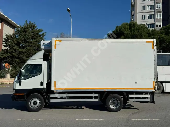 MITSUBISHI 659 Model 2005 Truck with Crane and Refrigerator from AZIZ