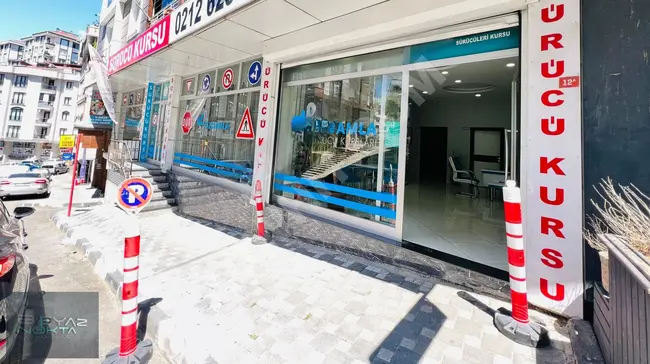 BEYAZNOKTADAN CADDE ÜSTÜ CEPHESİ GENİŞ KULLANIŞLI 220M2 DÜKKAN