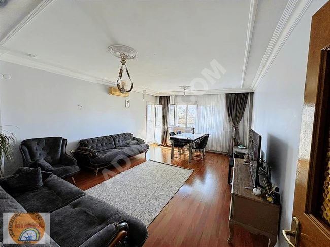 A spacious 3+1 apartment on a middle floor for sale in the ÜLKÜ KENT complex.