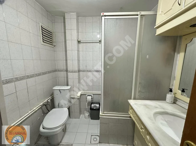 A spacious 3+1 apartment on a middle floor for sale in the ÜLKÜ KENT complex.