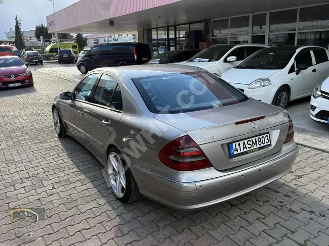 VİTRİN DEN DEĞİŞENSİZ MERCEDES E 270 CDİ AVANGARDE