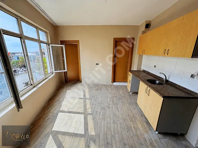 A spacious 2+1 apartment on the third middle floor on a corner with a balcony for rent by ORYAP EMLAK