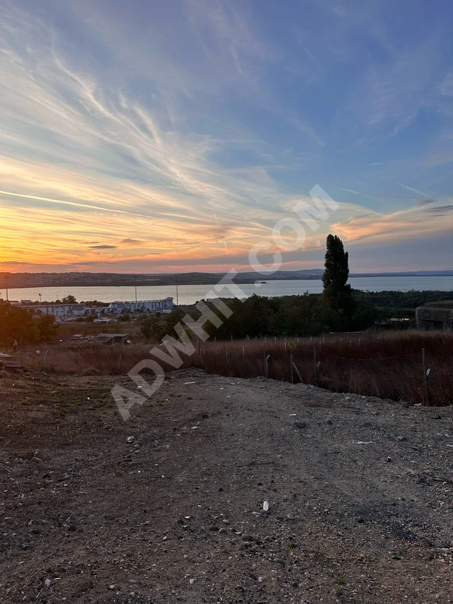 Land with sea and lake views, in the center of BÜYÜKÇEKMECE