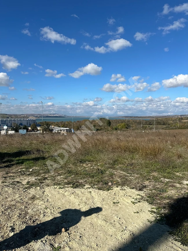 Land with sea and lake views, in the center of BÜYÜKÇEKMECE