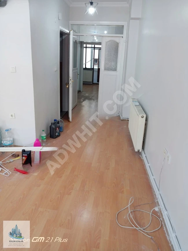 A clean apartment on a middle floor, air-conditioned, very close to the street.