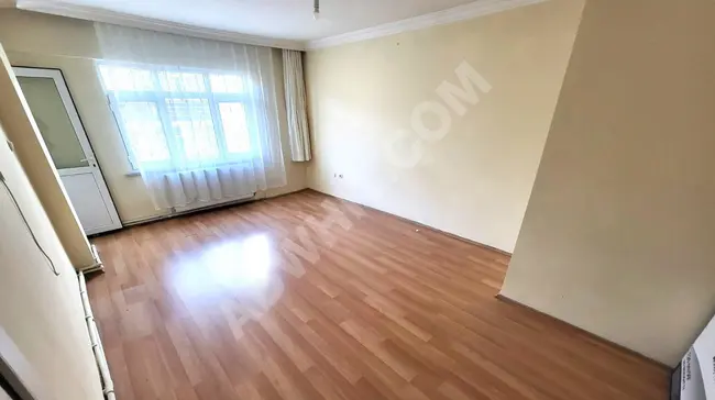 Apartment for rent 2+1 on the fourth floor with an area of 90 square meters located near the metro at a distance of 100 meters in İSKİ BLOKLARI.