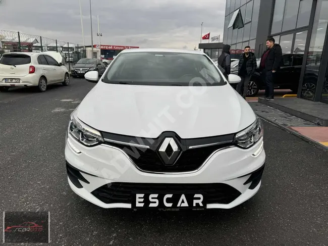 Renault موديل 2022 بدون دهان ولا عيوب 70.000كم هيكل جديد