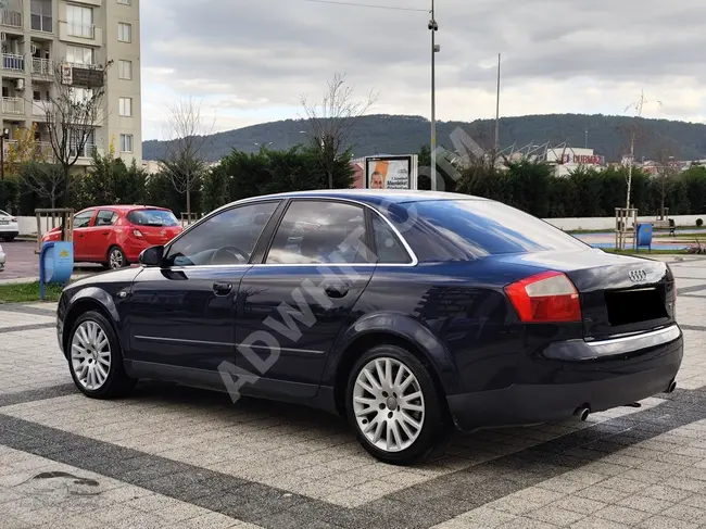 AUDI A-4 model 2004, 1.8 T with sunroof, automatic, producing 163 horsepower, 12-month installment with credit cards.