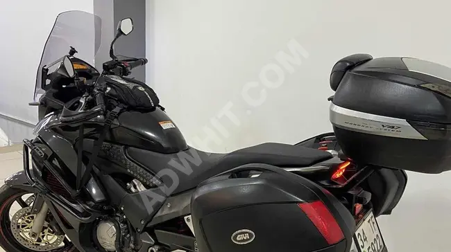 Honda VFR 800 X Crossrunner بنظافة لا مثيل لها مع خيارات التقسيط والتبادل من Point motors