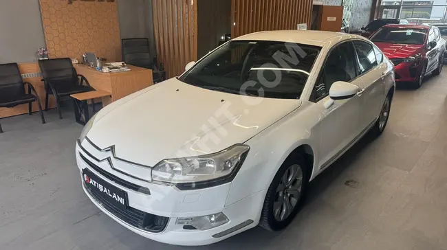 ATIŞALANI OTOMOTİV'DEN 2015 MODEL C5 DÜŞÜK KM FIRSAT ARACI