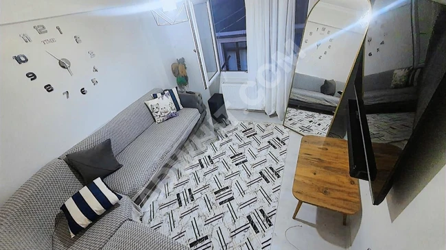 2+1 apartment on a middle floor for sale in ÜSKÜDAR VALİDE ATİK.