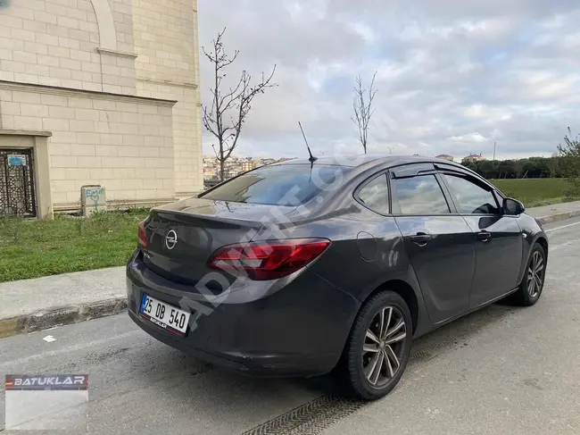 Opel ASTRA موديل 2015 بدون تغيير