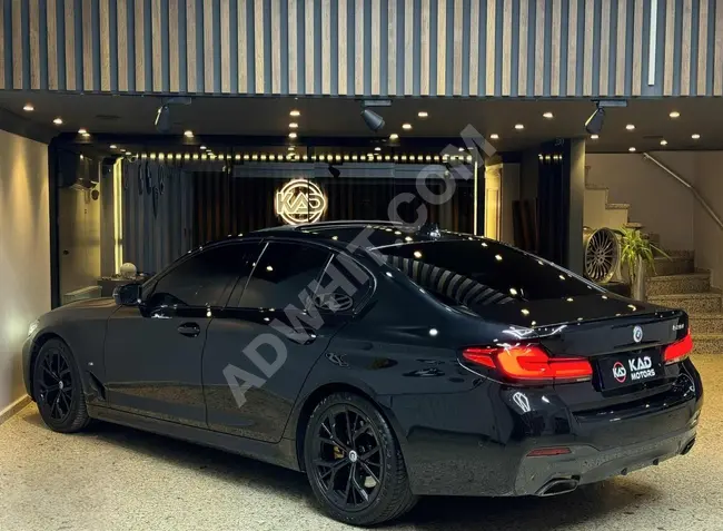 BMW 5 Serisi 520i / ليزر / ذاتي / SHADOW  / ابواب شفط / بدون عيوب من KAD MOTORS