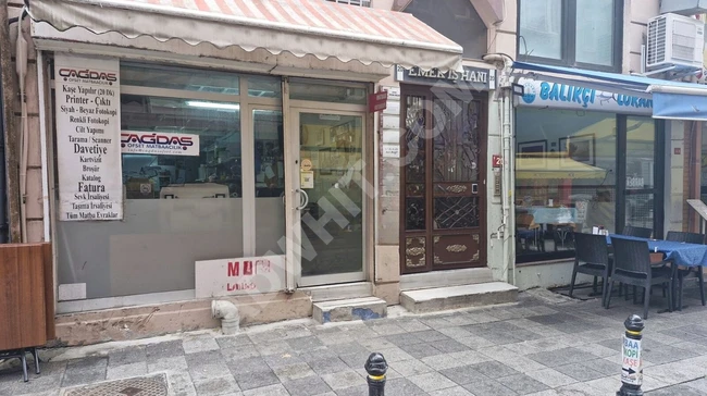 A store in a building consisting of 3 floors with a total of 100 square meters, for sale on the first parallel street from Rıhtım. Don't miss the opportunity!