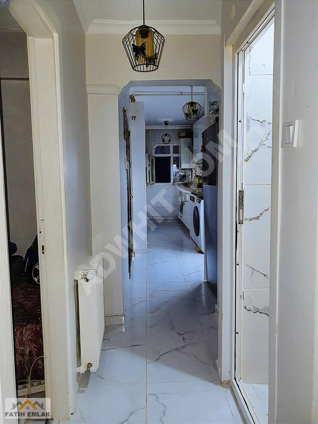 2+1 apartment on a middle floor for sale in ÜSKÜDAR VALİDE ATİK.